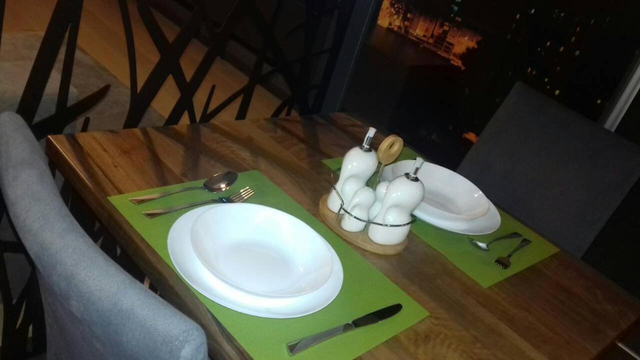 Gabriela & Marjan Luxury Self Check-In Flatiron Apartment สโกเปีย ภายนอก รูปภาพ